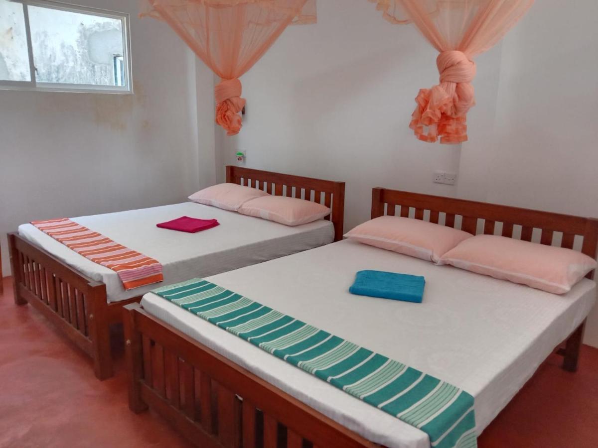 Happy Stay Holiday Inn Hikkaduwa Esterno foto